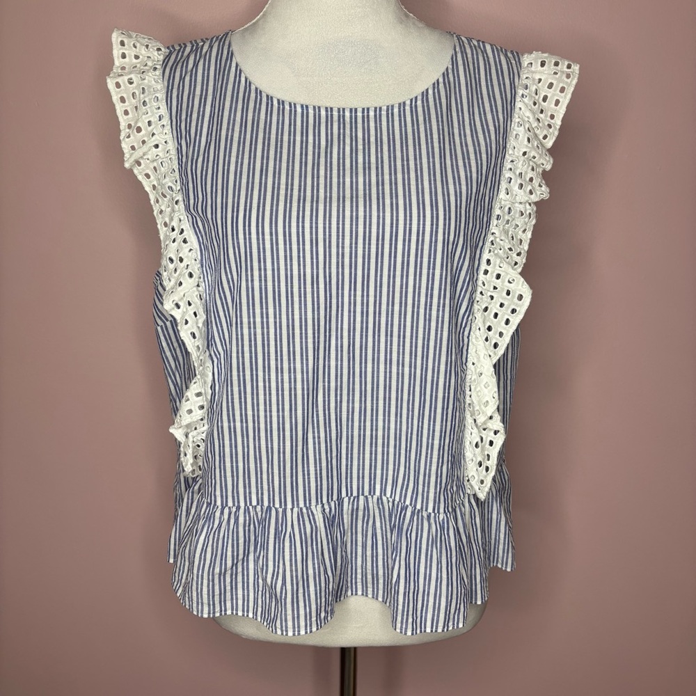 Lilly Pulitzer light blue and white striped lace ruffle sleeveless top size XL